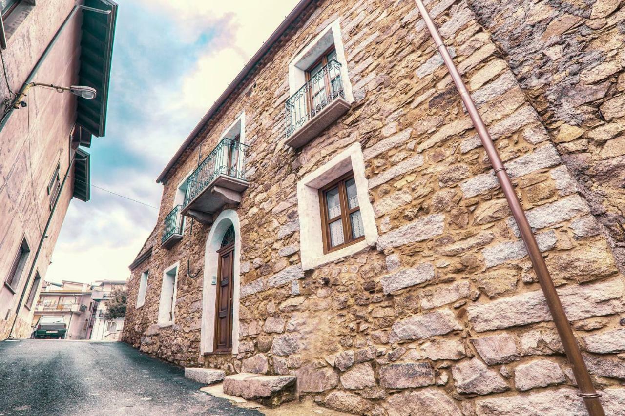 Casa Masini Bed & Breakfast Fonni Dış mekan fotoğraf